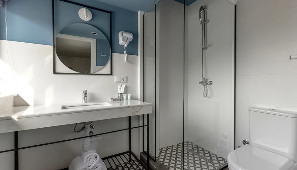 هتل ورا هایلز وتیک تفلیس